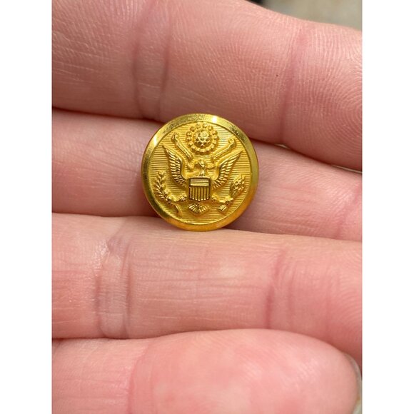 Vintage Military Brass Eagle Buttons Set Of 8 With Raised Design & Shank Backs - Picture 8 of 9